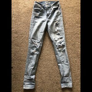 Levis destroyed jeans